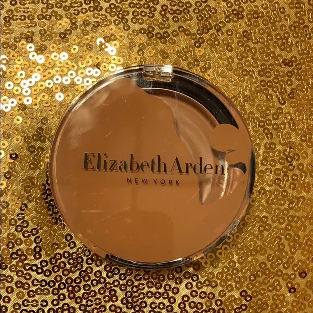 Elizabeth Arden Flawless Finish